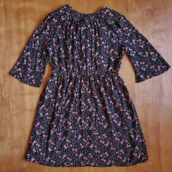 Old Navy Waist Defined Bell Sleeve Dress Sz L Black Dark Floral Prairie Cottage - Picture 4 of 10